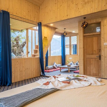 Into The Woods Treehouse Jibhi Exterior foto