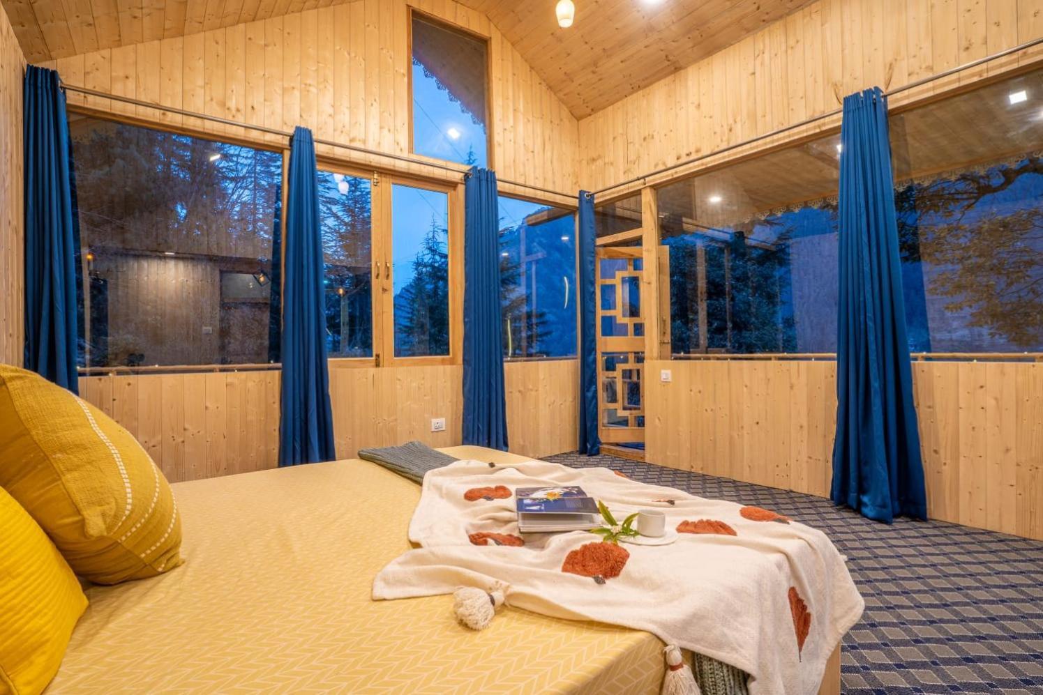 Into The Woods Treehouse Jibhi Exterior foto