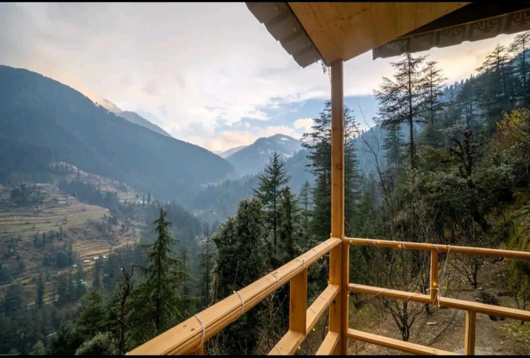 Into The Woods Treehouse Jibhi Exterior foto