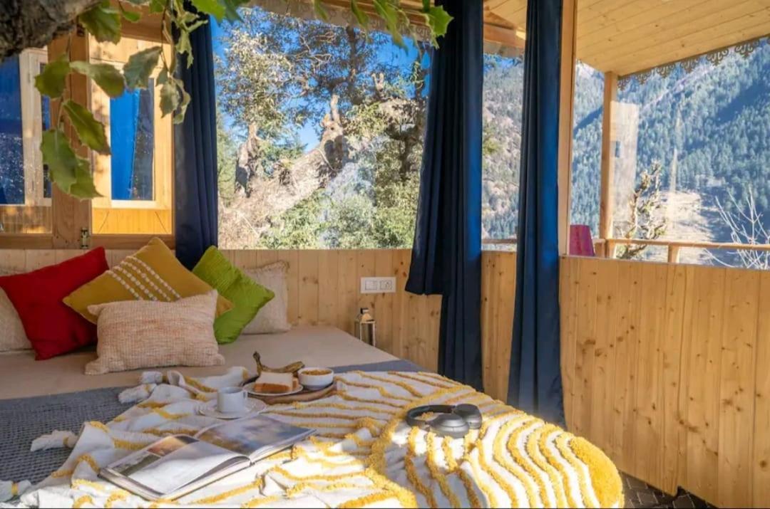 Into The Woods Treehouse Jibhi Exterior foto