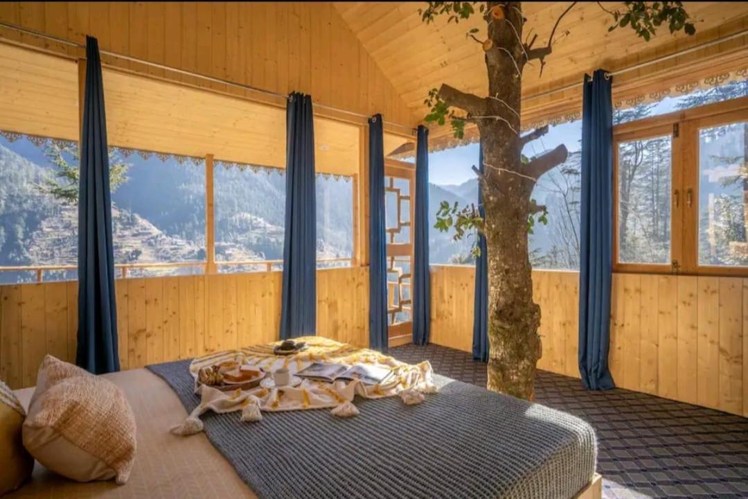 Into The Woods Treehouse Jibhi Exterior foto
